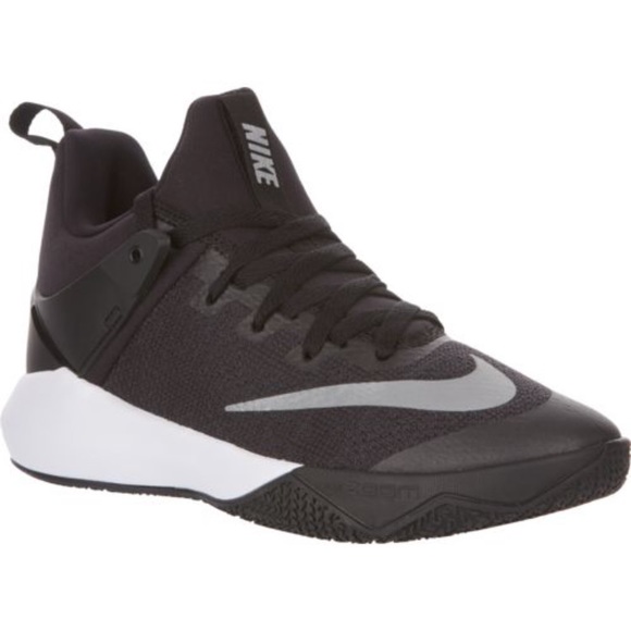 Nike Shoes - Brand new Nike Zoom air sneakers